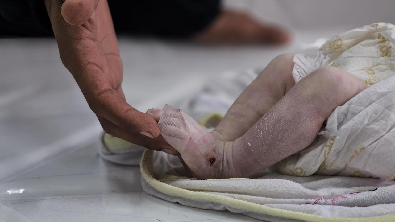 Gaza'da Soğuktan Altı Bebek Hayatını Kaybetti