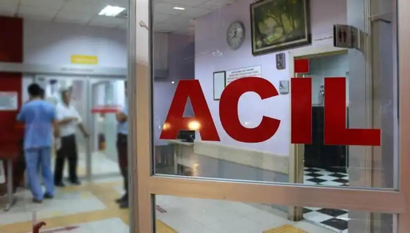 Uşak'ta Trafik Kazası: Motosiklet Ağaca Çarptı, Genç Hayatını Kaybetti