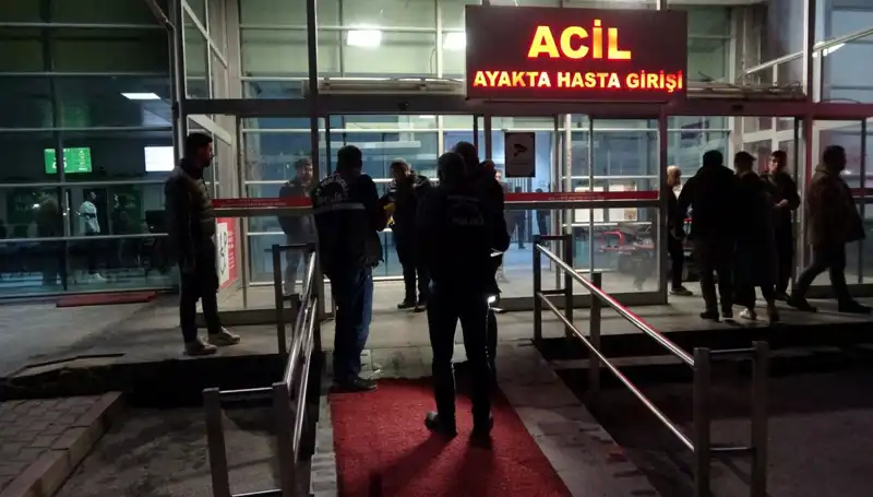 Hastane Acil Servisinde İnanılmaz Gelişme: Silahlı Kavga Sonucu 3 Yaralı