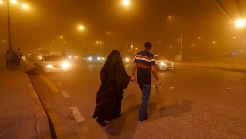 Irak’ta Kum Fırtınası: Hava Seyahati Durdu, Hastaneler Dolup Taştı