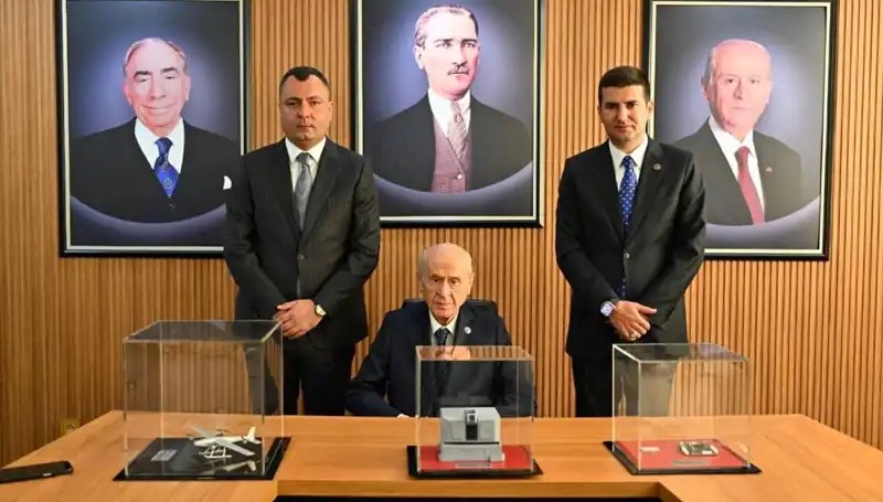 MHP Lideri Bahçeli, Ülkü Ocakları Ziyaretiyle Gençlere Mesaj Verdi