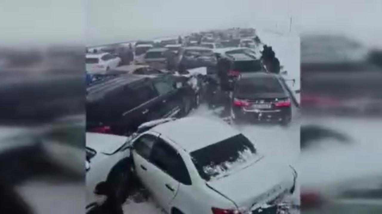 Kazakistan'da büyük zincirleme kaza