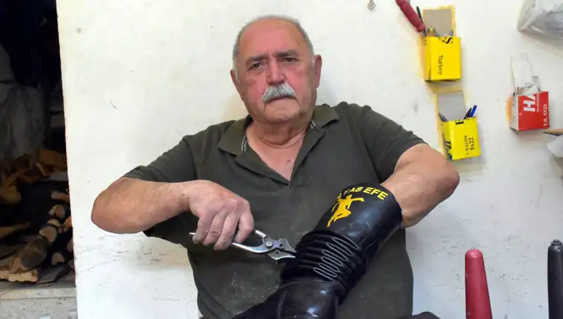 64 Yıldır Terzilik Yapıyor: Tireli Hasan Usta'nın Efsane Hikayesi