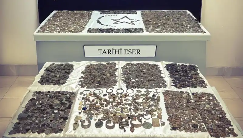 Sınırda Yakalanan 12 Bin 770 Tarihi Eser: Kültürel Mirasımıza Sahip Çıkılıyor