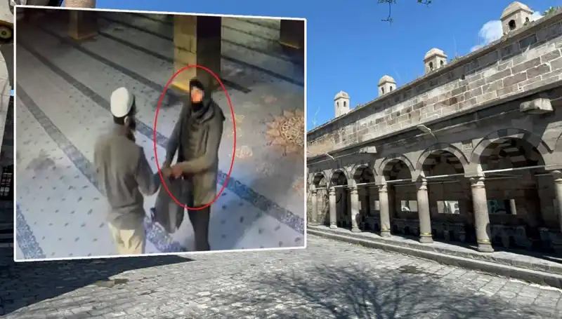 Tarihi Cami Hırsızları, Çelik Kasayı Kırmaya Çalıştı!